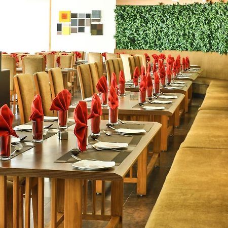 Fabhotel Flora Vastral Ahmedabad Buitenkant foto