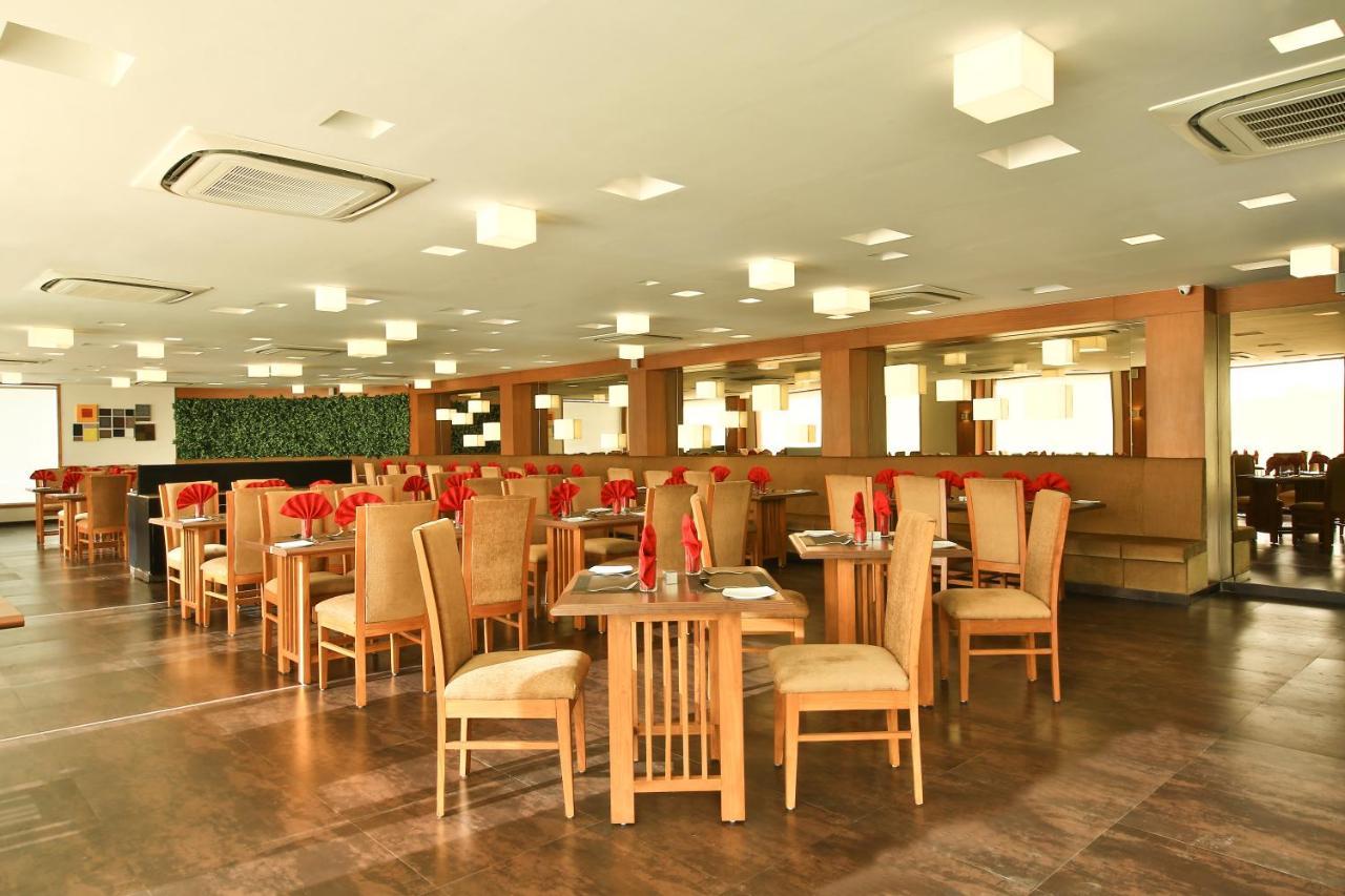 Fabhotel Flora Vastral Ahmedabad Buitenkant foto
