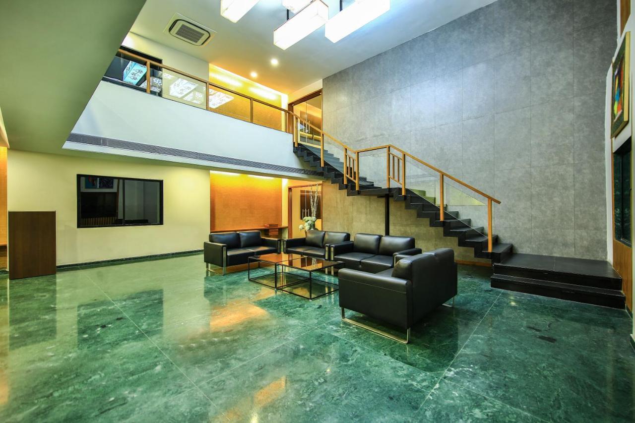 Fabhotel Flora Vastral Ahmedabad Buitenkant foto