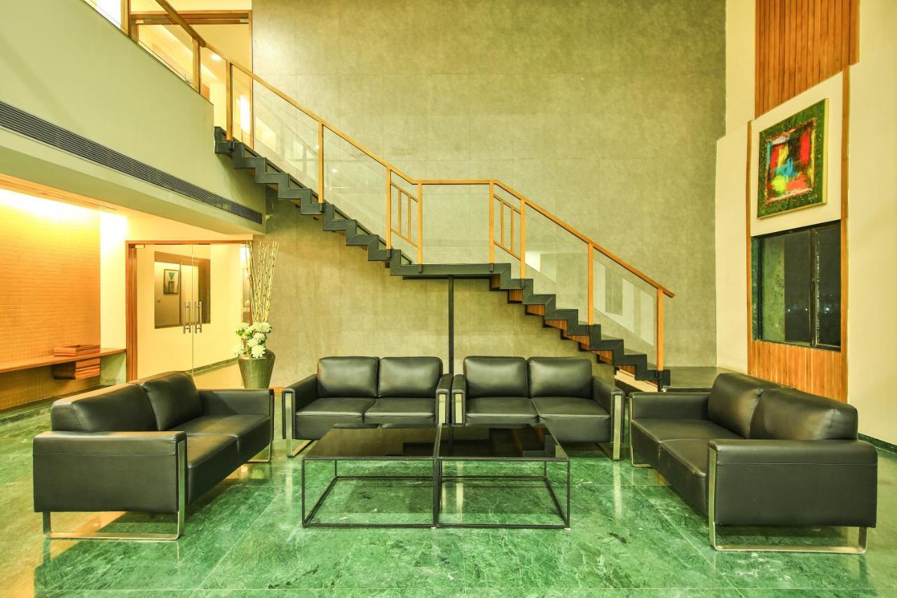 Fabhotel Flora Vastral Ahmedabad Buitenkant foto