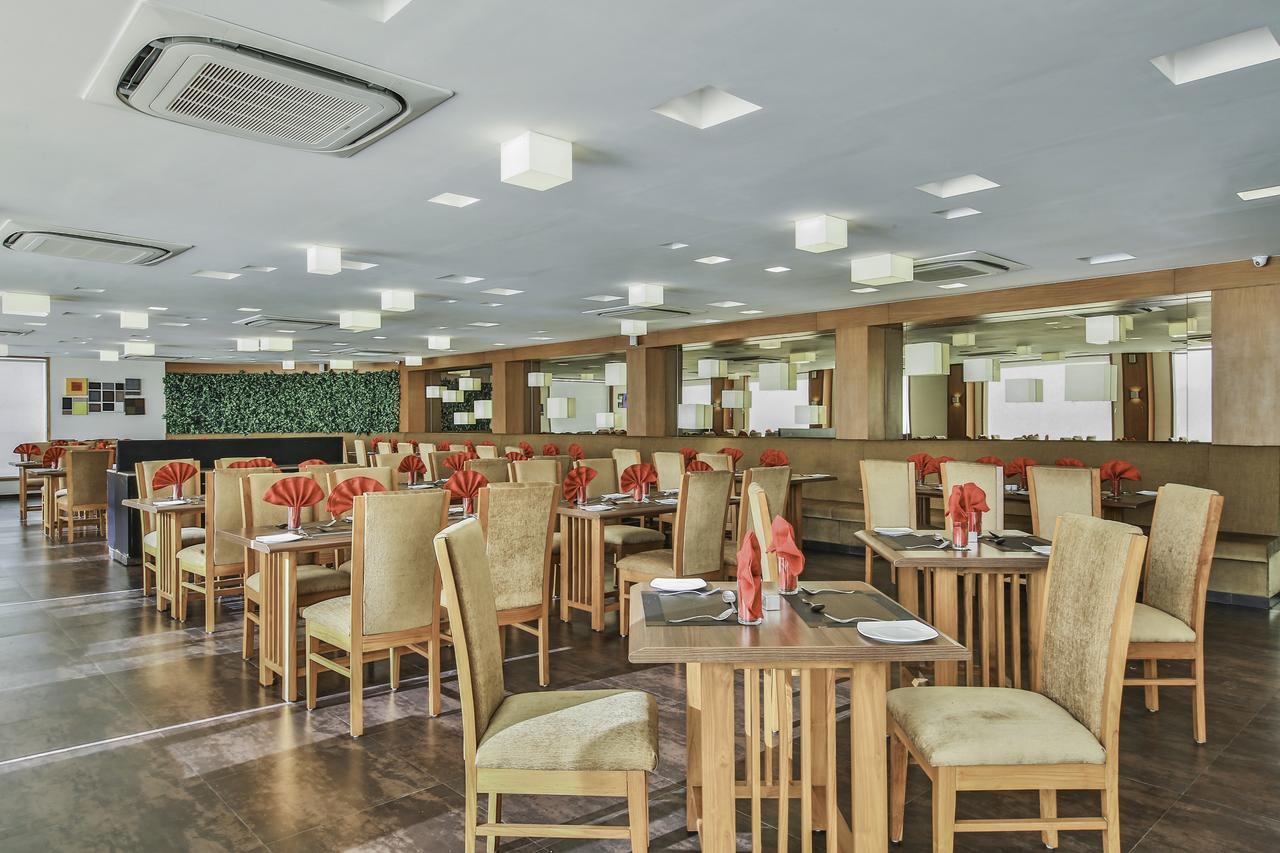 Fabhotel Flora Vastral Ahmedabad Buitenkant foto